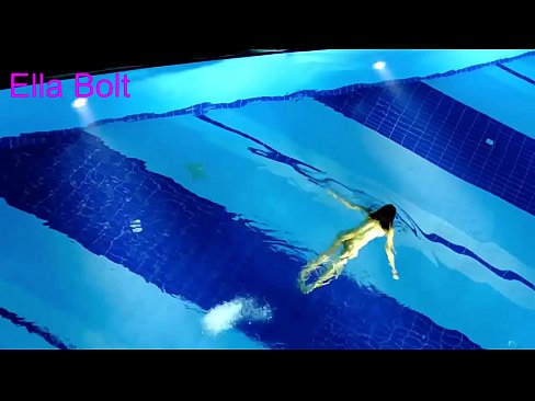 ❤️ Ich kann nicht aufhören zuzusehen, junge Blondine beim Nacktschwimmen im Pool des ELLA BOLT Resorts erwischt Porn video bei uns de.pornohammer.ru ❌️❤