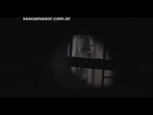 ❤️ Blondie wird heimlich von einem Voyeur aus der Nachbarschaft gefilmt, der sich hinter Hohlblocksteinen versteckt Porn video bei uns de.pornohammer.ru ❌️❤